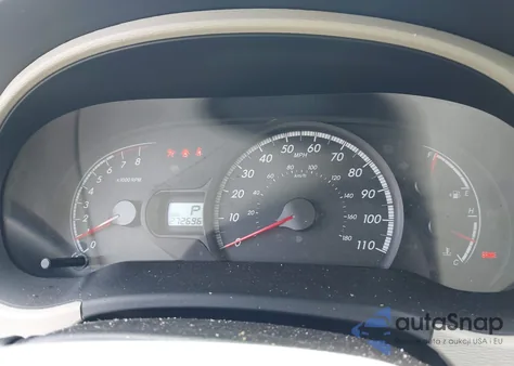 2014 Toyota Sienna Le V6 8 Passenger z USA, uszkodzony, nr VIN 5TDKK3DC5ES475091